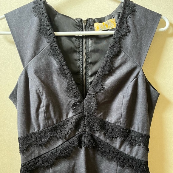 Cute grey v neck dress with black lace detail - Picture 1 of 4